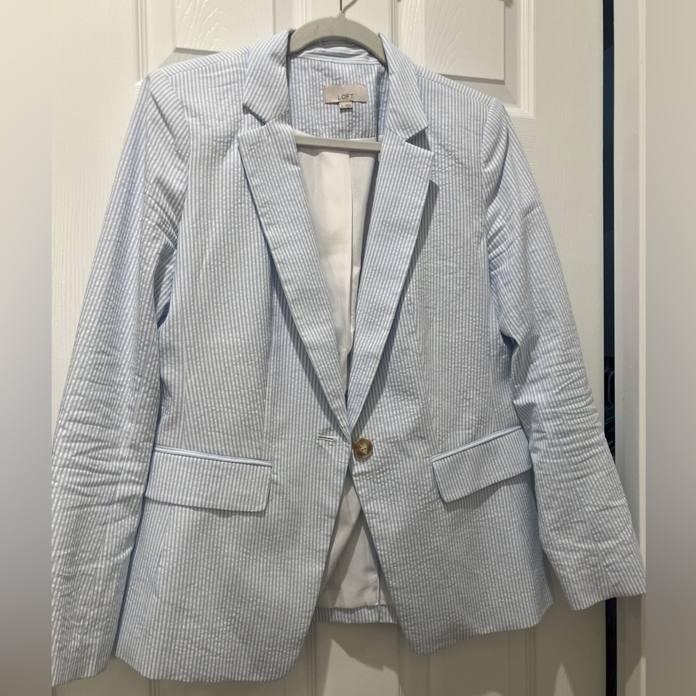 Loft blue stripe blazer size 6
